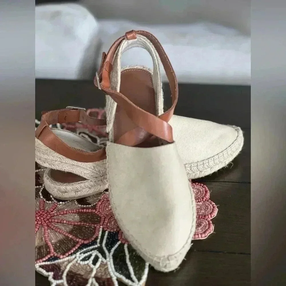 Matt Bernson beige canvas leather crias-cross straps slingback Sz‎ 7